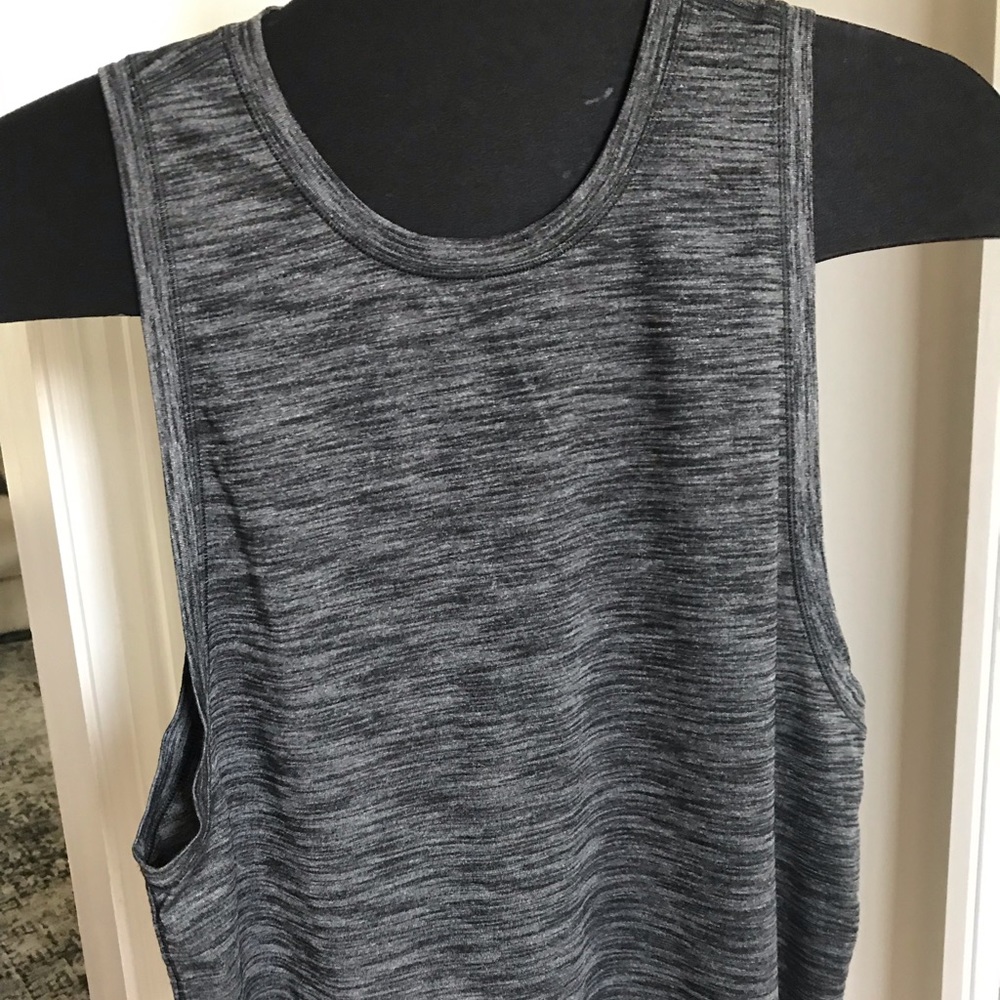 Lululemon grey muscle tank